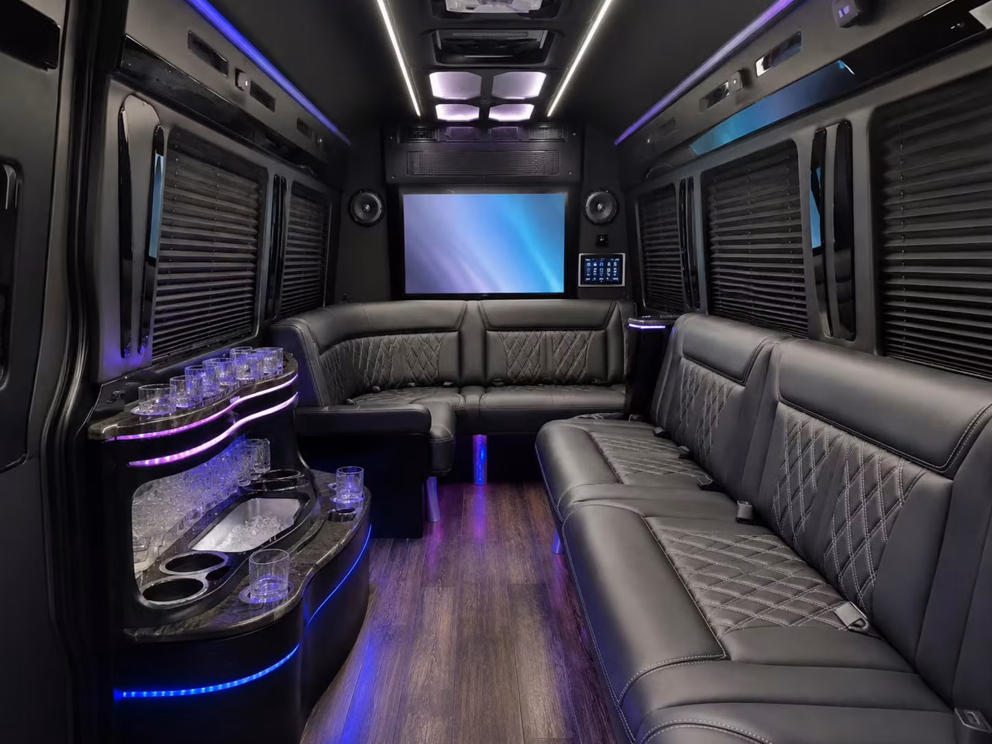 compare oracle park shuttle options for giants games and bay area baseball fans